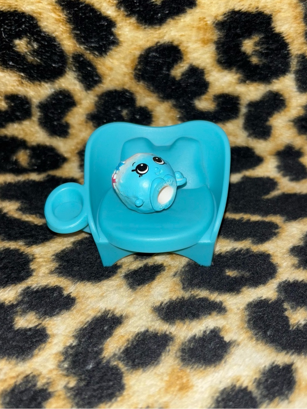 shopkins shoppet exclusive fluffy snow ball - Picture 3 of 3